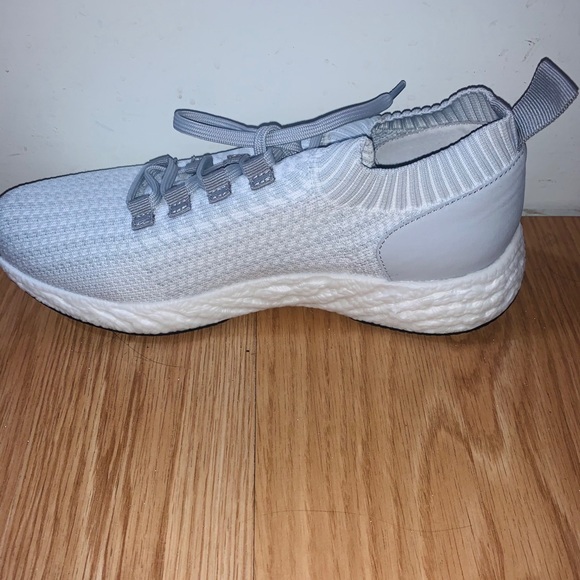 Sneakers - Picture 2 of 2